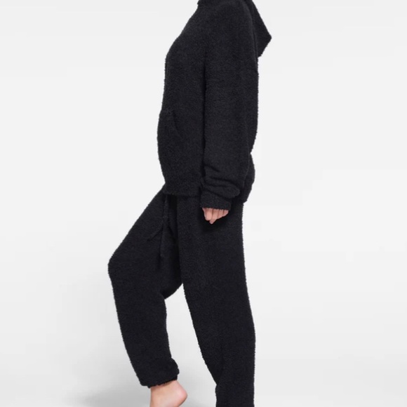 SKIMS cozy set - black size medium - Picture 2 of 4